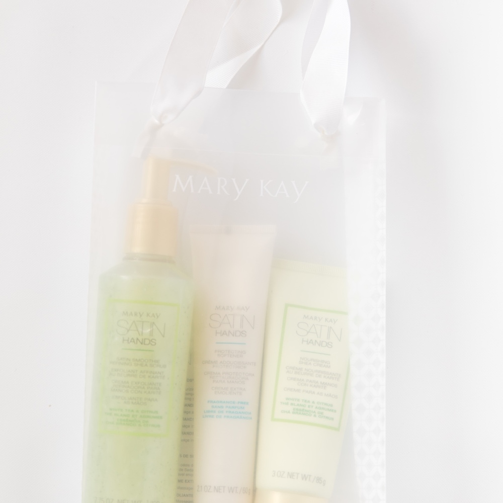 Mary Kay White Tea & Citrus Satin Hands Set